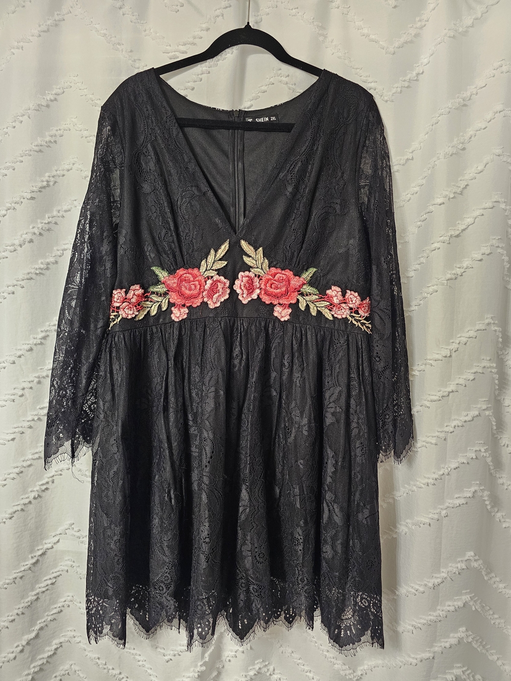 SHEIN Black Lace & Embroidery V-Neck Dress